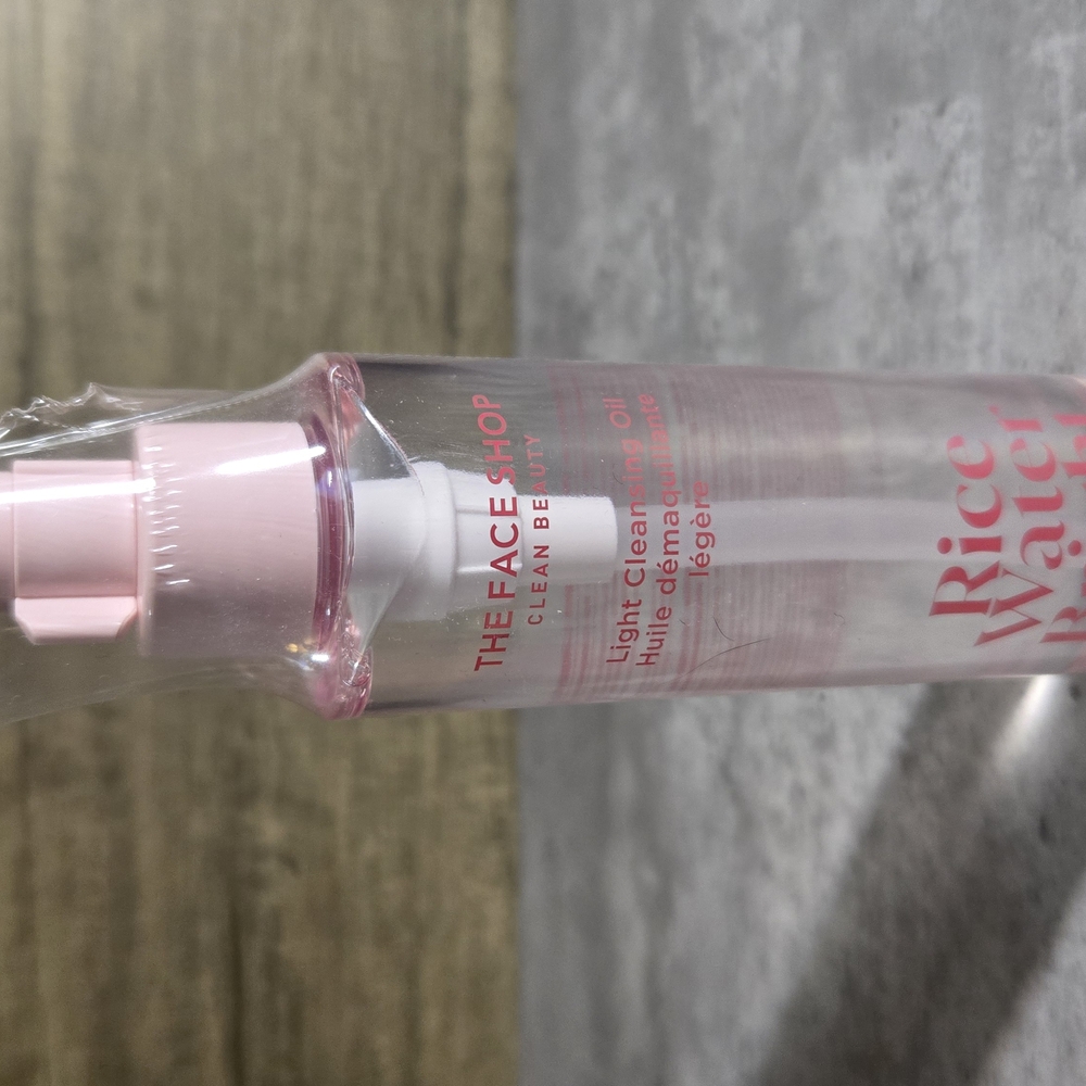 Light Cleansing Oil - Pink